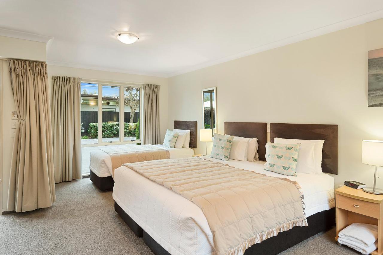 Colombo In The City Christchurch Exterior foto A typical bedroom at the hotel
